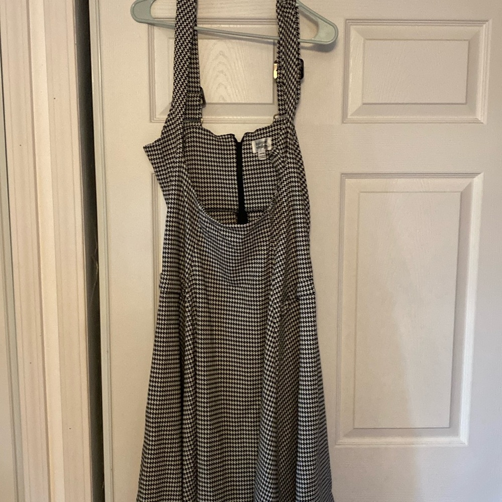 EUC jumper retro swing